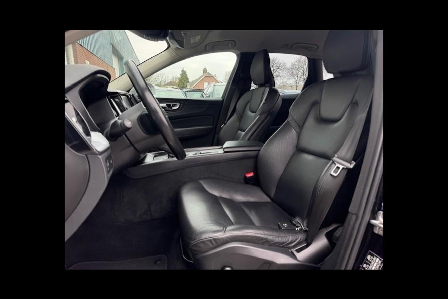 Volvo XC60 2.0 T5 Momentum - Dealer onderhouden - Trekhaak