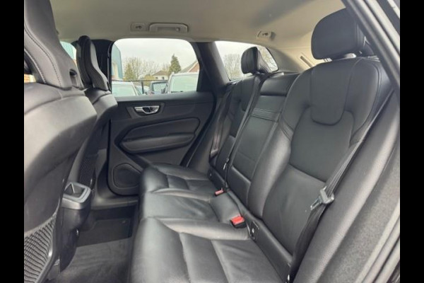 Volvo XC60 2.0 T5 Momentum - Dealer onderhouden - Trekhaak