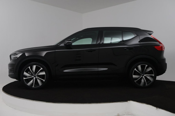 Volvo XC40 Recharge P8 AWD R-Design (PANORAMADAK, STUUR/STOEL VERWARMING, CAMERA, PARKEERSENSOREN, CRUISE CONTROL ADAPTIEF)
