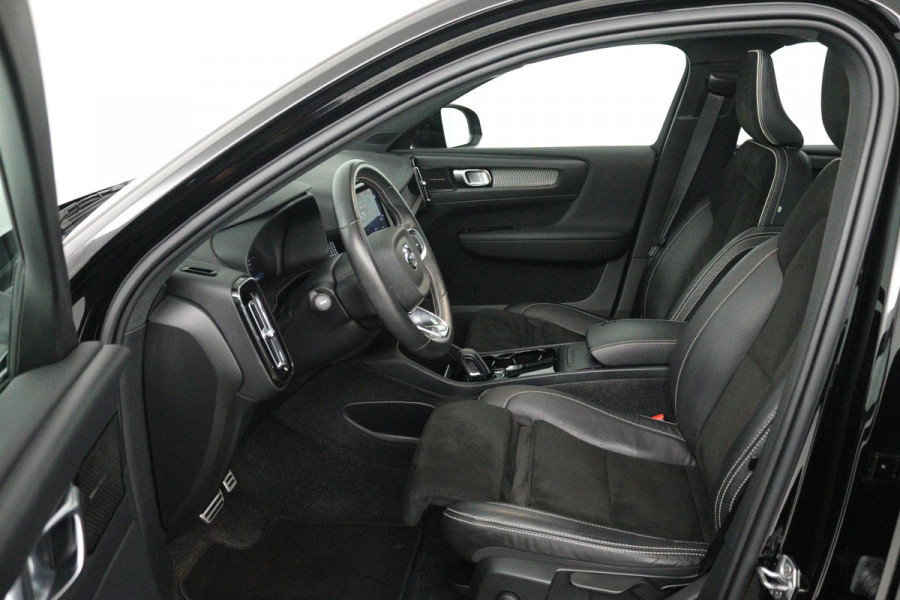 Volvo XC40 Recharge P8 AWD R-Design (PANORAMADAK, STUUR/STOEL VERWARMING, CAMERA, PARKEERSENSOREN, CRUISE CONTROL ADAPTIEF)