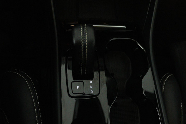 Volvo XC40 Recharge P8 AWD R-Design (PANORAMADAK, STUUR/STOEL VERWARMING, CAMERA, PARKEERSENSOREN, CRUISE CONTROL ADAPTIEF)