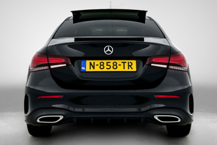 Mercedes-Benz A-Klasse 200 Business Solution AMG (PANORAMADAK, SFEERVERLICHTING, CAMERA, 1e EIGENAAR, GOED ONDERHOUDEN)