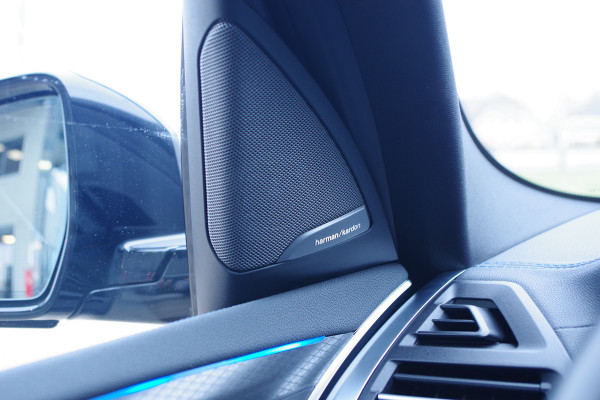 BMW X3 xDrive30e 293 PK High Executive M-Sport, Kuipstoelen, H/K Sound, Panoramadak, Adap. Cruise Control