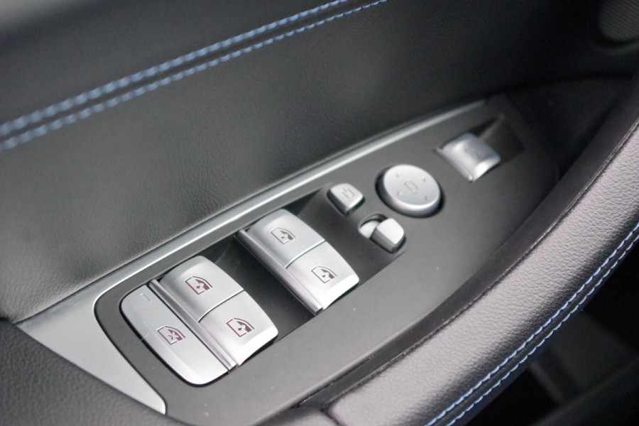 BMW X3 xDrive30e 293 PK High Executive M-Sport, Kuipstoelen, H/K Sound, Panoramadak, Adap. Cruise Control