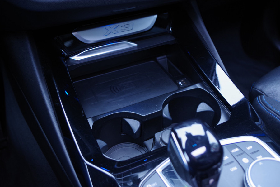 BMW X3 xDrive30e 293 PK High Executive M-Sport, Kuipstoelen, H/K Sound, Panoramadak, Adap. Cruise Control