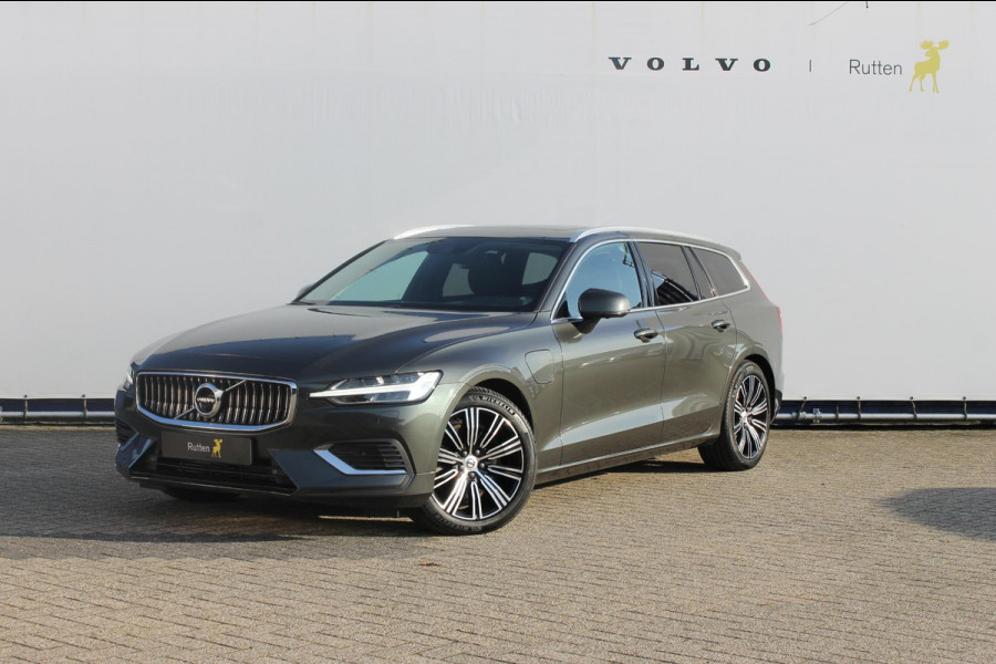Volvo V60 T6 350PK Automaat Recharge AWD Inscription Panoramisch schuif-kanteldak / Semi elektrisch wegklapbare trekhaak / DAB+ / Apple Carplay / Lederen bekleding / 360graden camera