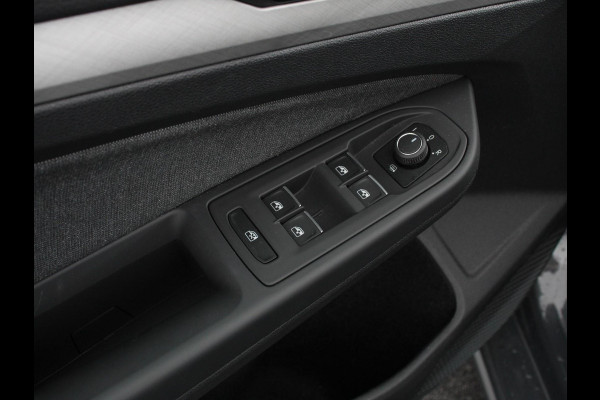 Volkswagen Golf Variant 1.5 eTSI 130pk DSG Life | Navigatie | Apple Carplay/Android Auto | Inklapbare trekhaak | Parkeersensoren | Adaptive Cruise Control | Stoel- en stuurverwarming | Climate Control | Lichtmetalen Velgen