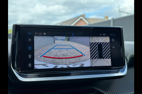 Peugeot 208 Hybrid 136 e-DCS6 GT Premium Panorama