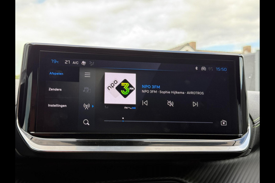 Peugeot 208 Hybrid 136 e-DCS6 GT Premium Panorama