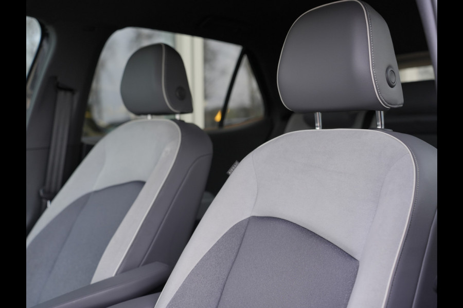 Volkswagen ID.3 First Plus 58 kWh SOH 91% | IQ Lights | Camera | Stoelverwarming | Android/Apple Carplay