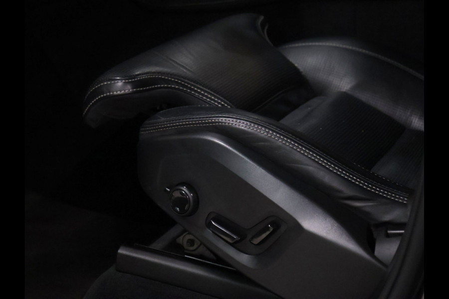 Volvo XC90 2.0 T8 Recharge AWD Inscription 7P [SCHUIFDAK, TREKHAAK, 360° CAMERA, LUCHTVERING, HARMAN KARDON, APPLE CARPLAY, STUUR VERWARMD, STOELVENTILATIE, ACHTERBANK VERWARMD, NIEUWSTAAT]