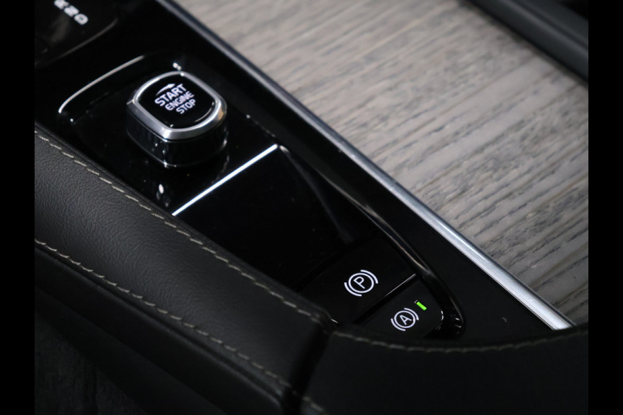 Volvo XC90 2.0 T8 Recharge AWD Inscription 7P [SCHUIFDAK, TREKHAAK, 360° CAMERA, LUCHTVERING, HARMAN KARDON, APPLE CARPLAY, STUUR VERWARMD, STOELVENTILATIE, ACHTERBANK VERWARMD, NIEUWSTAAT]