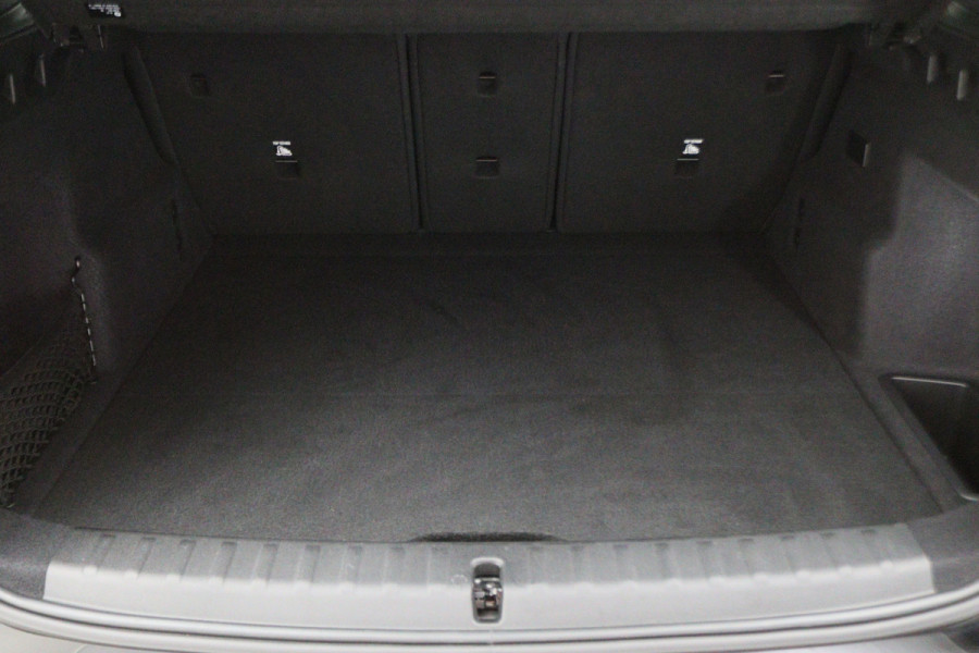 BMW X1 xDrive25e Leer, Camera, Sfeerverlichting, Apple Carplay, PDC