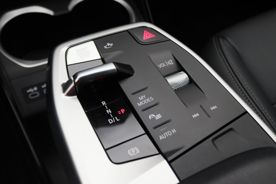 BMW X1 xDrive25e Leer, Camera, Sfeerverlichting, Apple Carplay, PDC