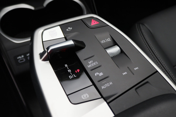 BMW X1 xDrive25e Leer, Camera, Sfeerverlichting, Apple Carplay, PDC
