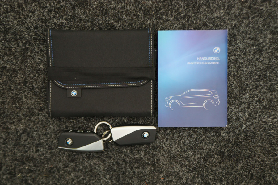 BMW X1 xDrive25e Leer, Camera, Sfeerverlichting, Apple Carplay, PDC