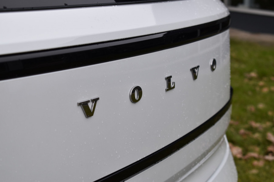 Volvo EX30 Extended Range Plus 69 kWh | 7000,- korting | Apple carplay | 20" velgen | H&K Audio | ACC | BLIS | Camera |