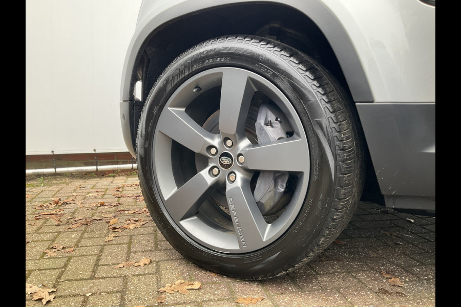 Land Rover Defender 110 2.0 P400e 110 X-Dynamic HSE Pano Full Navi Trekhaak Meridian