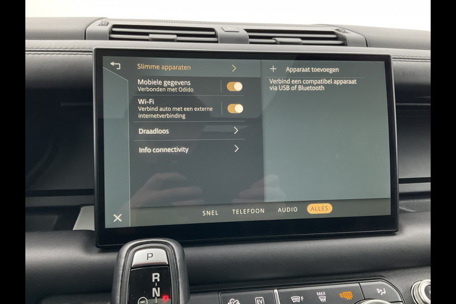 Land Rover Defender 110 2.0 P400e 110 X-Dynamic HSE Pano Full Navi Trekhaak Meridian