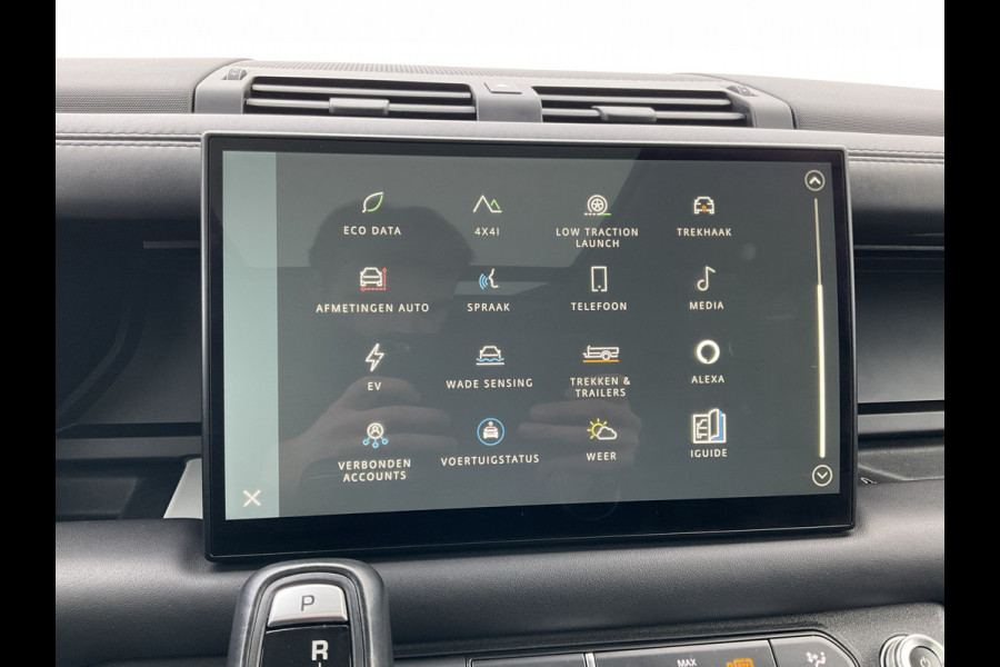 Land Rover Defender 110 2.0 P400e 110 X-Dynamic HSE Pano Full Navi Trekhaak Meridian