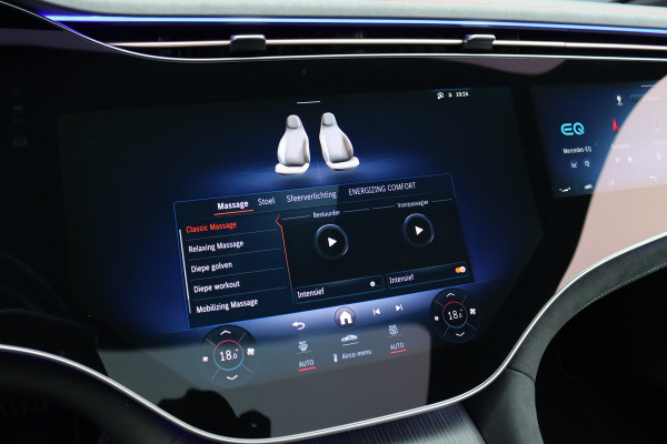 Mercedes-Benz EQS 500 4MATIC AMG Line 108 kWh | Luchtvering | Achterasbesturing | Distronic+ | Memory | Nekverwarming | Massage | Entertainment Achter+ | Verwarmd Stuurwiel | HUD | Burmester | Panoramadak | Digital Light |