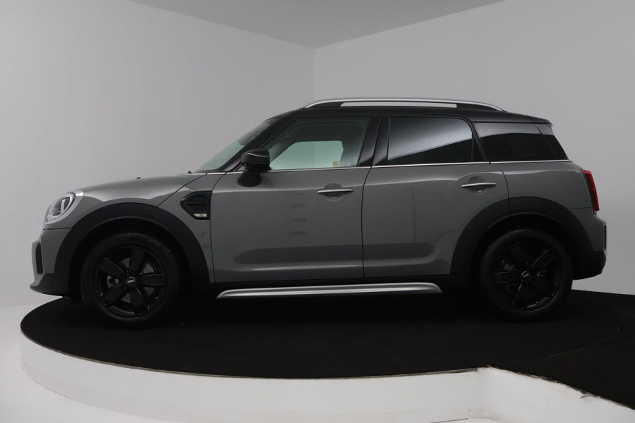 MINI Countryman 1.5 Cooper Business Edition Automaat (NAVIGATIE, CARPLAY, PARKEERSENSOREN, LED, CRUISE, SPORTSTOELEN)