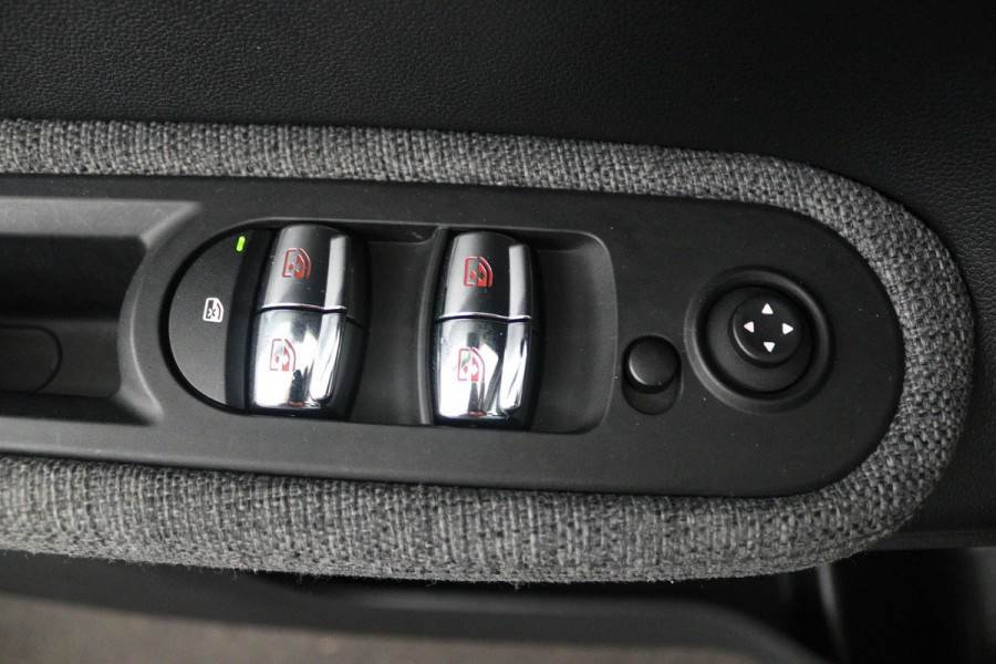 MINI Countryman 1.5 Cooper Business Edition Automaat (NAVIGATIE, CARPLAY, PARKEERSENSOREN, LED, CRUISE, SPORTSTOELEN)