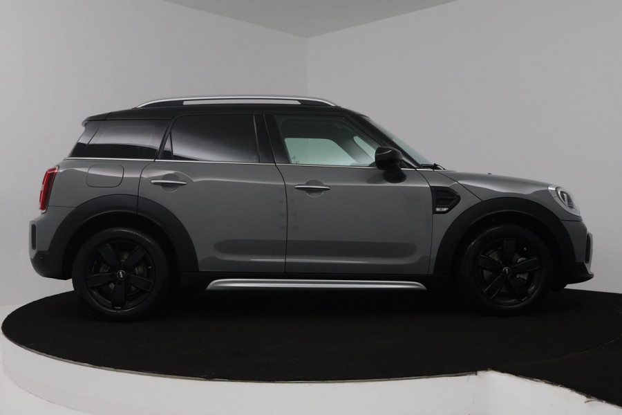 MINI Countryman 1.5 Cooper Business Edition Automaat (NAVIGATIE, CARPLAY, PARKEERSENSOREN, LED, CRUISE, SPORTSTOELEN)