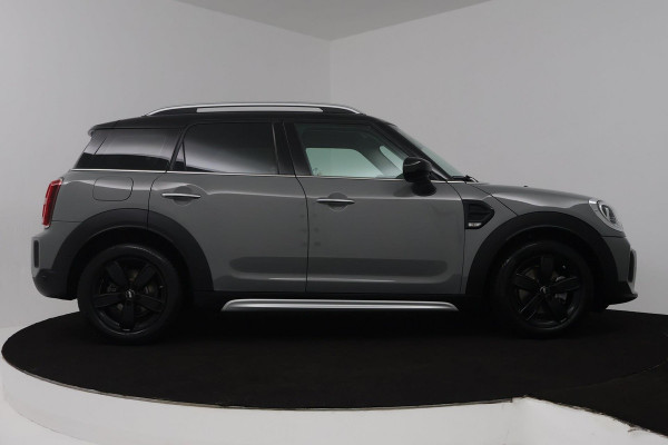 MINI Countryman 1.5 Cooper Business Edition Automaat (NAVIGATIE, CARPLAY, PARKEERSENSOREN, LED, CRUISE, SPORTSTOELEN)