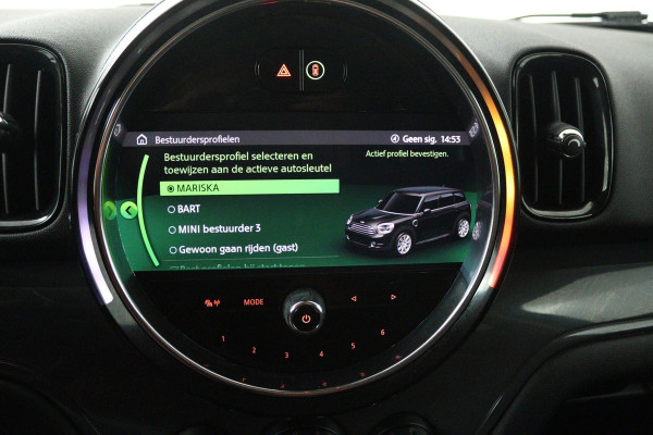 MINI Countryman 1.5 Cooper Business Edition Automaat (NAVIGATIE, CARPLAY, PARKEERSENSOREN, LED, CRUISE, SPORTSTOELEN)