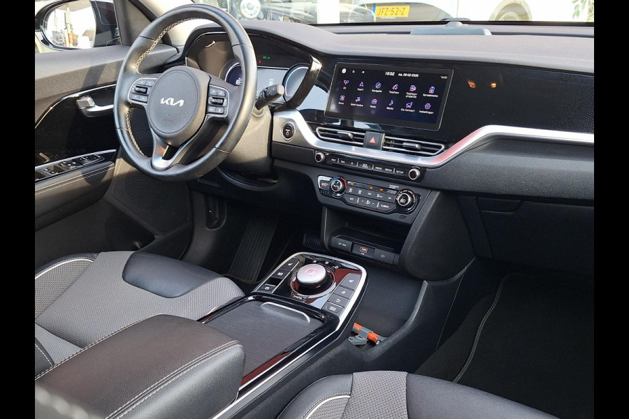 Kia e-Niro Edition 64 kWh Edition | SOH: 96,6% | Trekhaak | Climate | Camera | Navi | Leder Stof |