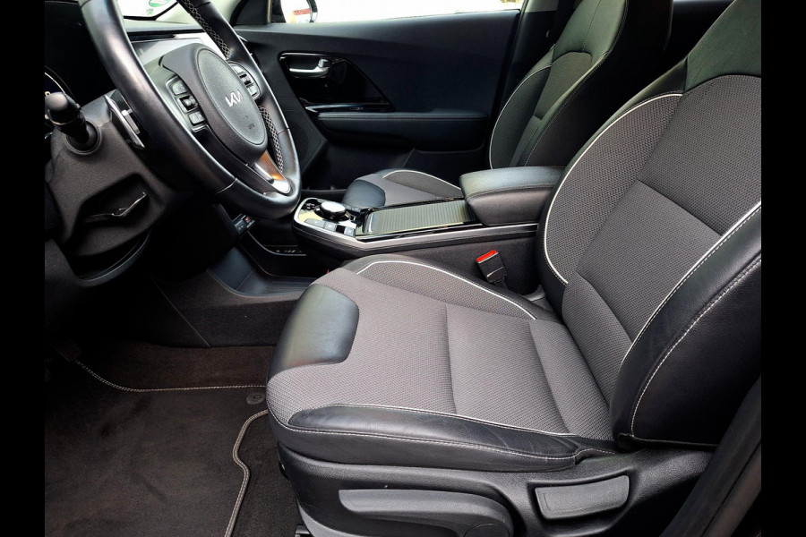 Kia e-Niro Edition 64 kWh Edition | SOH: 96,6% | Trekhaak | Climate | Camera | Navi | Leder Stof |