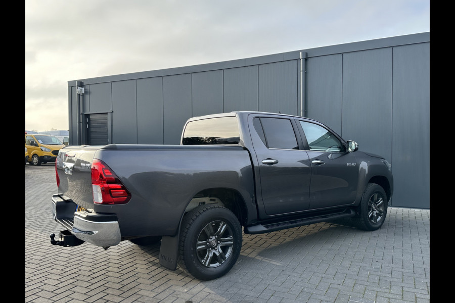 Toyota Hilux 2.4 D-4D AUTOMAAT / 4x4 / 1e EIG. / 3.500 KG AHG / CAMERA / TREKHAAK / ECC / ADAPTIVE CRUISE / CARPLAY