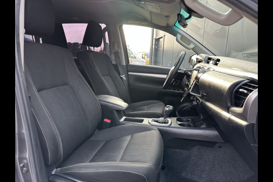 Toyota Hilux 2.4 D-4D AUTOMAAT / 4x4 / 1e EIG. / 3.500 KG AHG / CAMERA / TREKHAAK / ECC / ADAPTIVE CRUISE / CARPLAY