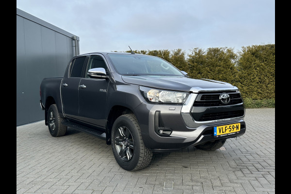 Toyota Hilux 2.4 D-4D AUTOMAAT / 4x4 / 1e EIG. / 3.500 KG AHG / CAMERA / TREKHAAK / ECC / ADAPTIVE CRUISE / CARPLAY
