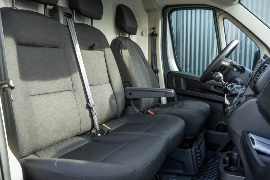 Citroën Jumper 2.2 BlueHDi 120 L2H2 3.3t | NW Model | Camera | Led | Cruise | PDC | Airco