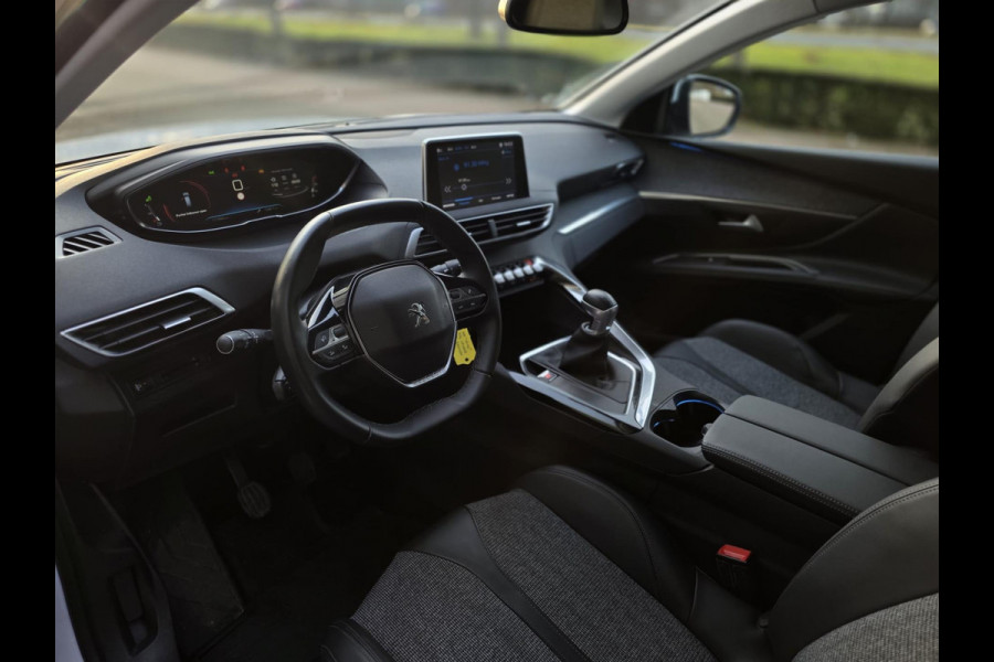 Peugeot 5008 1.2 PureTech Allure|Camera|Trekhaak|Stoelverw