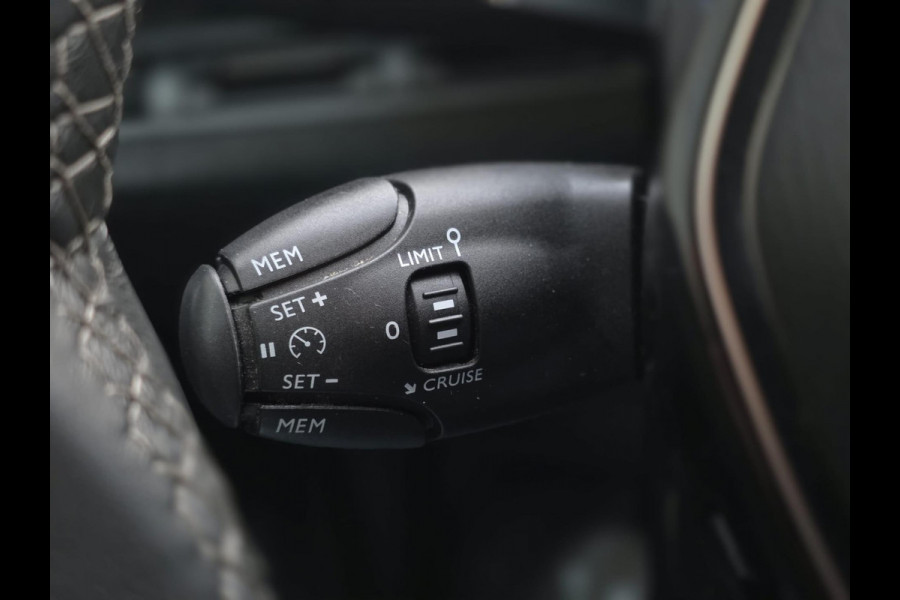 Peugeot 5008 1.2 PureTech Allure|Camera|Trekhaak|Stoelverw