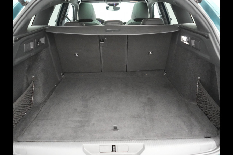 Peugeot 308 SW 1.6 Plug In Hybrid GT Pack Business 225pk Dealer O.H. PHEV | Panodak | Adaptive Cruise | 360 Camera | Lederen Sportstoelen Massage & Memory | Focal Sound | Stoelen & Stuur Verwarmd | Sfeerverlichting | Apple Carplay | Keyless | Navigatie | DAB |