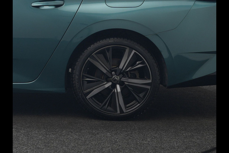 Peugeot 308 SW 1.6 Plug In Hybrid GT Pack Business 225pk Dealer O.H. PHEV | Panodak | Adaptive Cruise | 360 Camera | Lederen Sportstoelen Massage & Memory | Focal Sound | Stoelen & Stuur Verwarmd | Sfeerverlichting | Apple Carplay | Keyless | Navigatie | DAB |