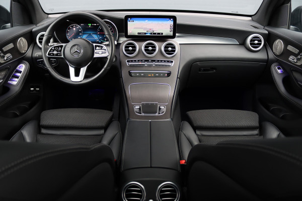 Mercedes-Benz GLC 300e 4MATIC AMG Line Premium+ | Luchtvering | Massage | Panoramadak | Trekhaak | Distronic+ | Stoelverwarming V+A | Memory | Surround Camera | Burmester | Augmented Reality |