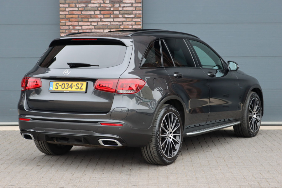 Mercedes-Benz GLC 300e 4MATIC AMG Line Premium+ | Luchtvering | Massage | Panoramadak | Trekhaak | Distronic+ | Stoelverwarming V+A | Memory | Surround Camera | Burmester | Augmented Reality |