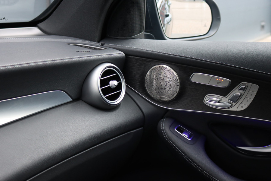 Mercedes-Benz GLC 300e 4MATIC AMG Line Premium+ | Luchtvering | Massage | Panoramadak | Trekhaak | Distronic+ | Stoelverwarming V+A | Memory | Surround Camera | Burmester | Augmented Reality |