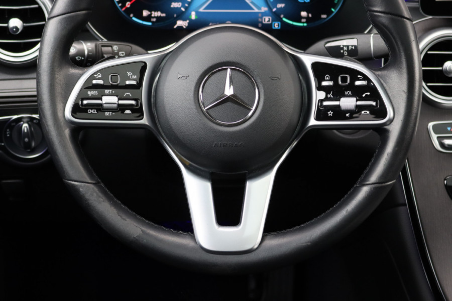 Mercedes-Benz GLC 300e 4MATIC AMG Line Premium+ | Luchtvering | Massage | Panoramadak | Trekhaak | Distronic+ | Stoelverwarming V+A | Memory | Surround Camera | Burmester | Augmented Reality |