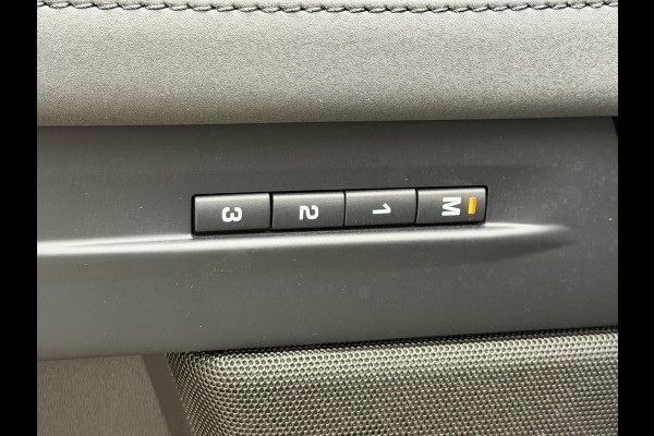 Land Rover Range Rover Evoque 1.5 P300e AWD R-Dynamic SE Black Style|Schuif/kantel dak|Meridian|Sfeer|Winterpakket