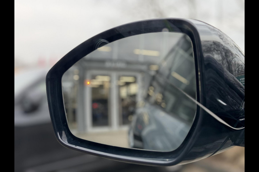 Land Rover Range Rover Evoque 1.5 P300e AWD R-Dynamic SE Black Style|Schuif/kantel dak|Meridian|Sfeer|Winterpakket