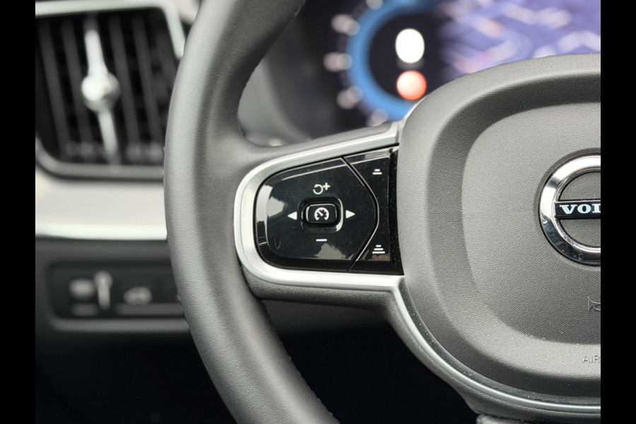 Volvo XC60 2.0 T8 Plug-in hybrid AWD R-Design |Facelift|Pano|Bowers & Wilkins|Stoel Ventilatie|Pilot Assist|Trekhaak