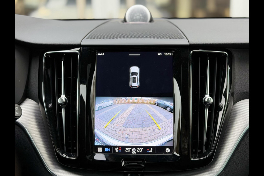 Volvo XC60 2.0 T8 Plug-in hybrid AWD R-Design |Facelift|Pano|Bowers & Wilkins|Stoel Ventilatie|Pilot Assist|Trekhaak