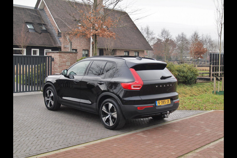 Volvo XC40 Recharge P8 AWD R-Design | SOH 92% | Panoramadak | Trekhaak | Apple Carplay | Cruise Control |
