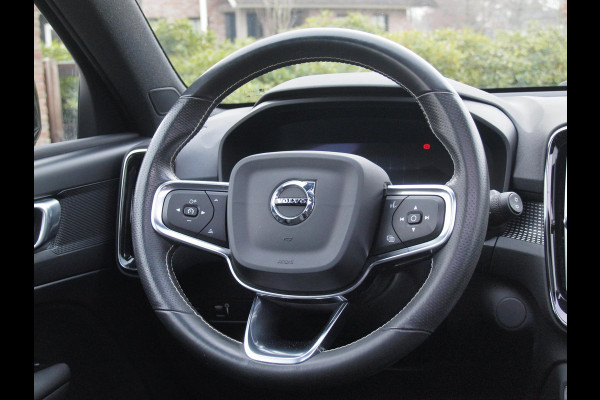Volvo XC40 Recharge P8 AWD R-Design | SOH 92% | Panoramadak | Trekhaak | Apple Carplay | Cruise Control |